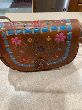 1970 Handcrafted Brown Leather Floral Crossbody Bag With Duck on Back